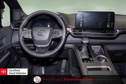 2024 Toyota Sienna XSE 7 Passenger