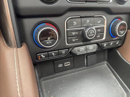 2023 Chevrolet Tahoe 4WD High Country