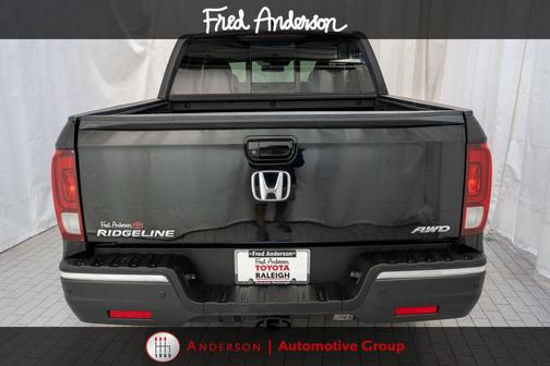 Crystal Black Pearl 2018 Honda Ridgeline RTL-E