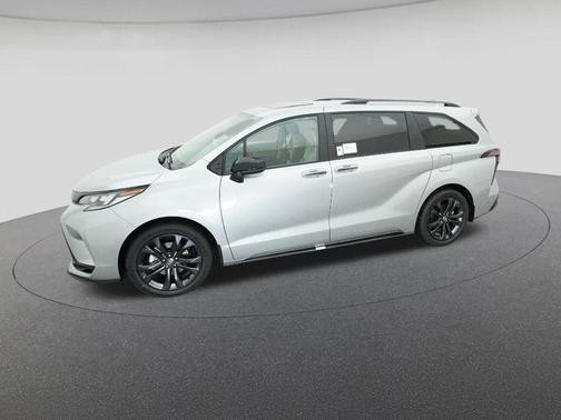 2025 Toyota Sienna XSE 7 Passenger