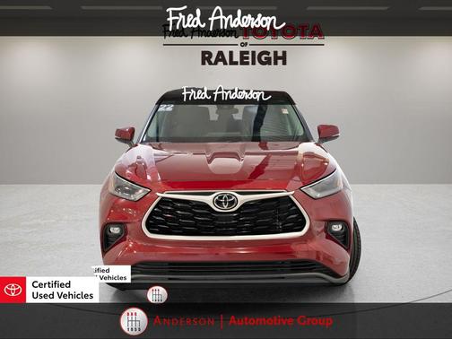 2022 Toyota Highlander LE