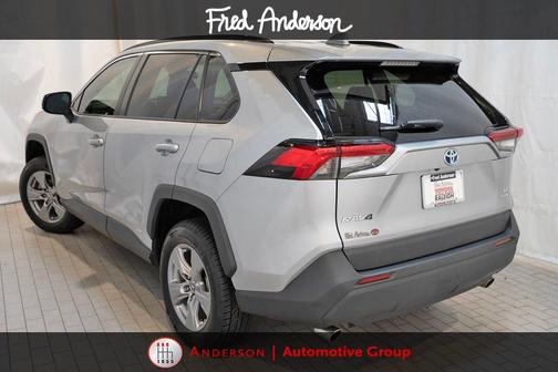2022 Toyota RAV4 Hybrid LE
