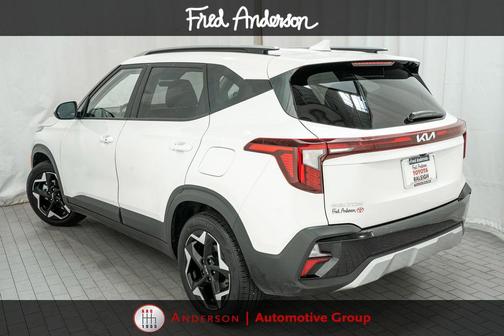 Snow White Pearl 2025 Kia Seltos S