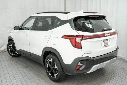 Snow White Pearl 2025 Kia Seltos S