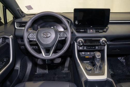 2025 Toyota RAV4 Hybrid SE