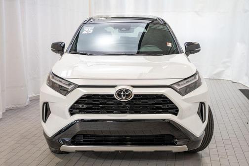 2025 Toyota RAV4 Hybrid SE