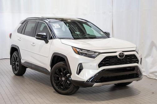 2025 Toyota RAV4 Hybrid SE