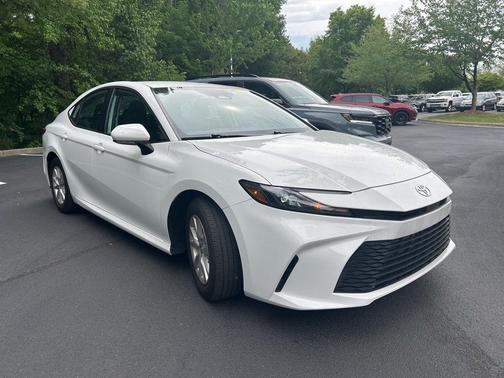 Ice Cap 2025 Toyota Camry LE