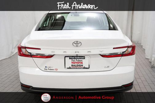 Ice Cap 2025 Toyota Camry LE