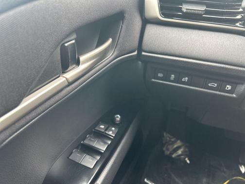 Ice Cap 2025 Toyota Camry LE