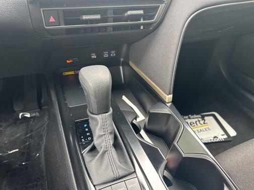 Ice Cap 2025 Toyota Camry LE