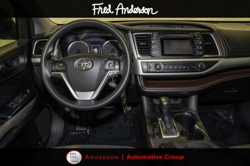 2018 Toyota Highlander LE
