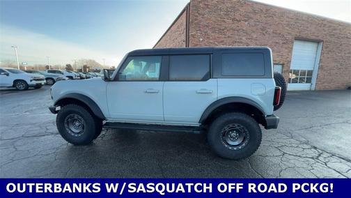 2024 Ford Bronco Outer Banks