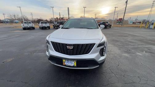 2022 Cadillac XT4 Premium Luxury