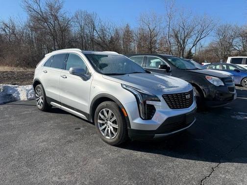 2022 Cadillac XT4 Premium Luxury