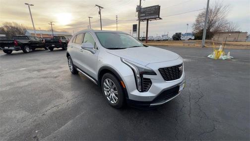 2022 Cadillac XT4 Premium Luxury