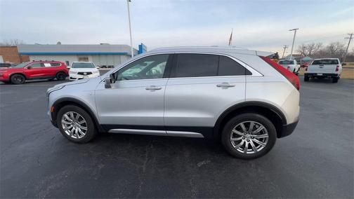 2022 Cadillac XT4 Premium Luxury