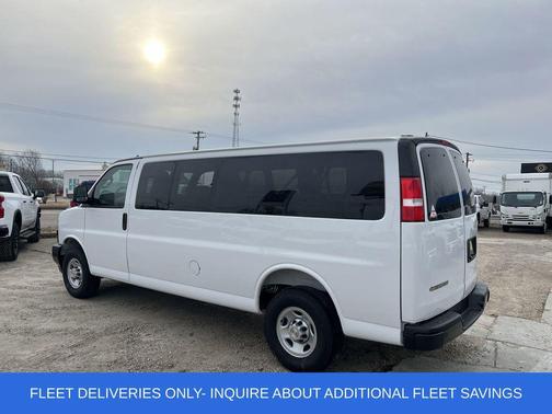 Summit White 2025 Chevrolet Express 3500 LS