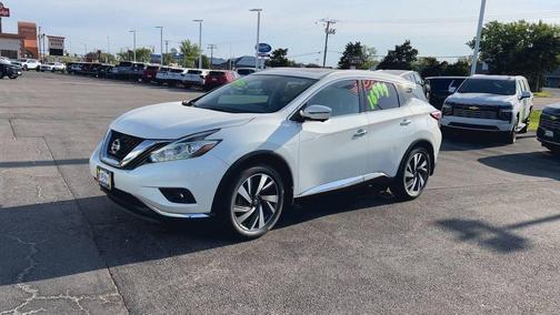 White 2017 Nissan Murano Platinum