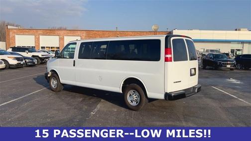 2024 Chevrolet Express 3500 LS