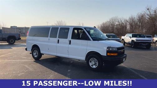 2024 Chevrolet Express 3500 LS