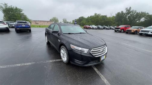 2017 Ford Taurus SEL