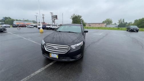 2017 Ford Taurus SEL