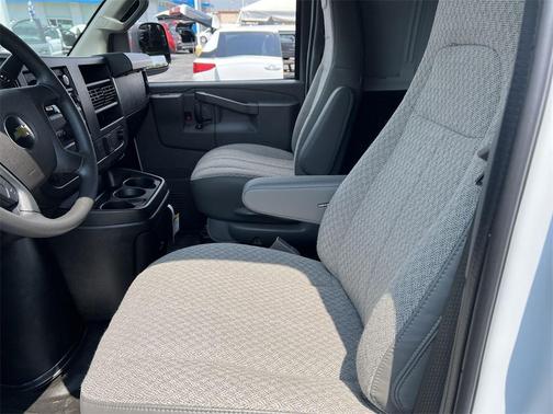 2025 Chevrolet Express 3500 Work Van