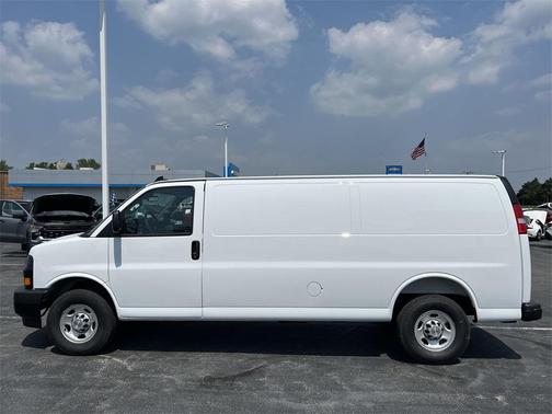 2025 Chevrolet Express 3500 Work Van