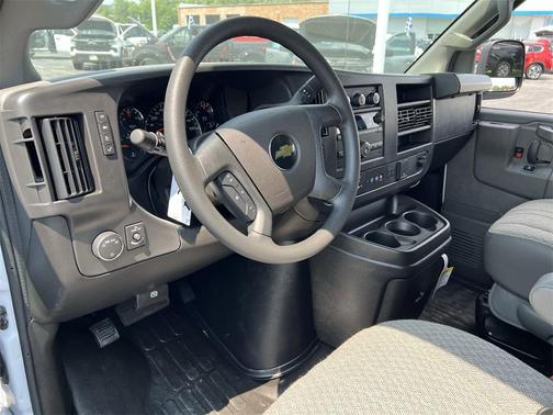 2025 Chevrolet Express 3500 Work Van