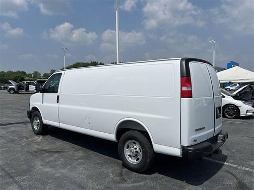 2025 Chevrolet Express 3500 Work Van