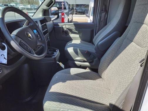 2025 Chevrolet Express 3500 Work Van