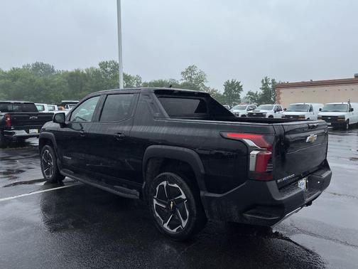 2025 Chevrolet Silverado EV LT