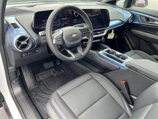 2025 Chevrolet Equinox EV LT 2