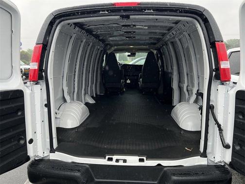2025 Chevrolet Express 3500 Work Van