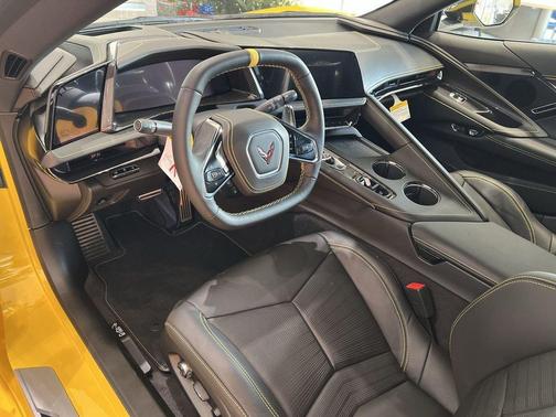 2026 Chevrolet Corvette Stingray w/2LT