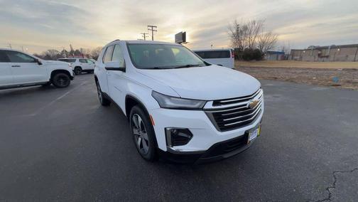 2023 Chevrolet Traverse LT Leather
