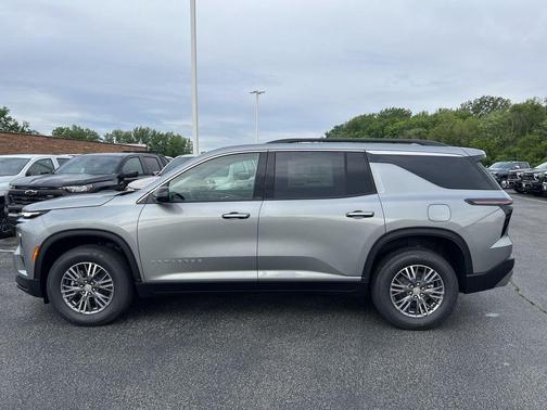 Sterling Gray Metallic 2026 Chevrolet Traverse LT