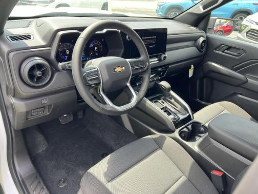 2025 Chevrolet Colorado WT