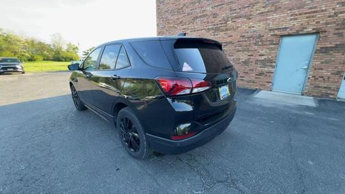 Mosaic Black Metallic 2024 Chevrolet Equinox LS
