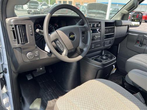 2025 Chevrolet Express 3500 Work Van