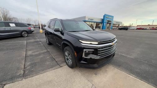 2025 Chevrolet Traverse LT
