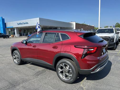 2025 Chevrolet Trax LT
