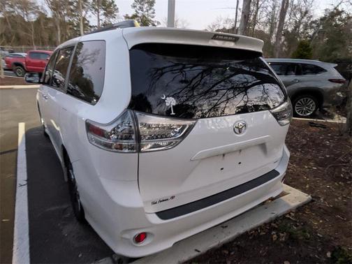 2015 Toyota Sienna SE