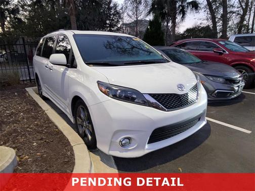 2015 Toyota Sienna SE