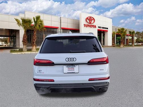 2025 Audi Q7 55 Premium Plus