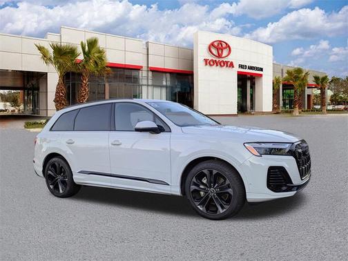 2025 Audi Q7 55 Premium Plus