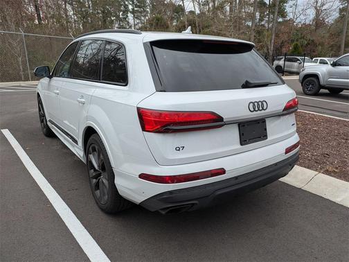 2025 Audi Q7 55 Premium Plus