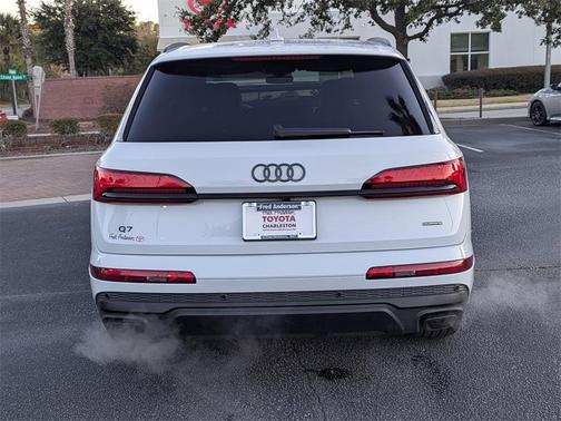 2025 Audi Q7 55 Premium Plus