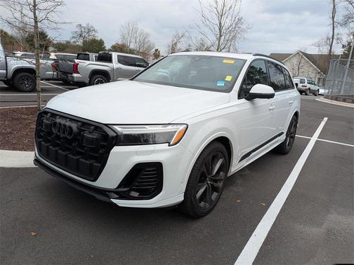 2025 Audi Q7 55 Premium Plus